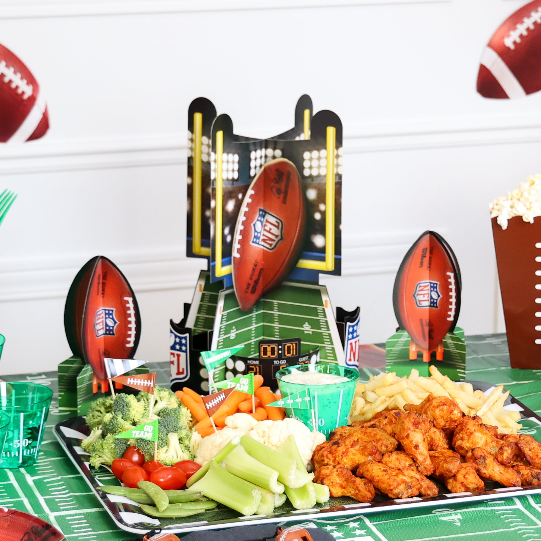 http://www.party-expert.com/cdn/shop/products/amscan-ca-superbowl-nfl-super-bowl-party-table-decorating-kit-6-count-192937219164-32919298146490.jpg?v=1675895377&width=1820