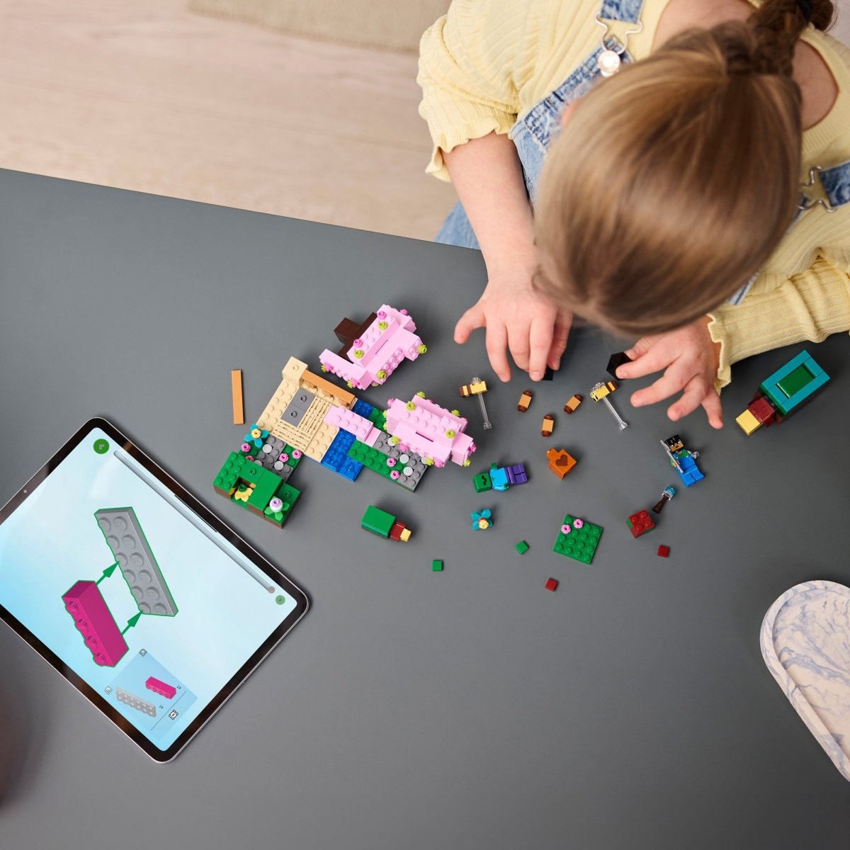 LEGO Minecraft The Cherry Blossom Garden, 21260 | Party Expert