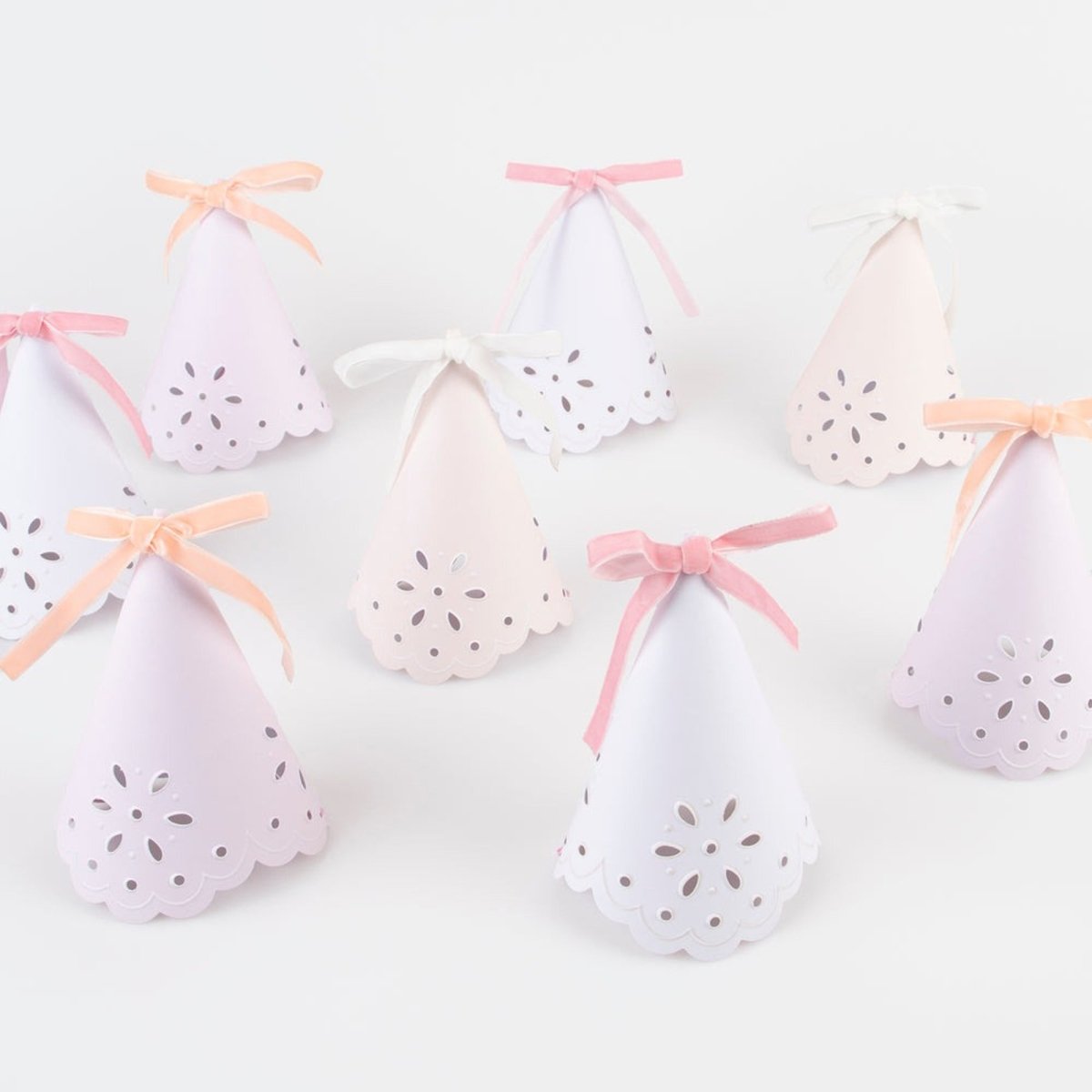 MERI MERI Decorations Broderie Anglaise Pastel Party Hats, 8 Count 636997297217