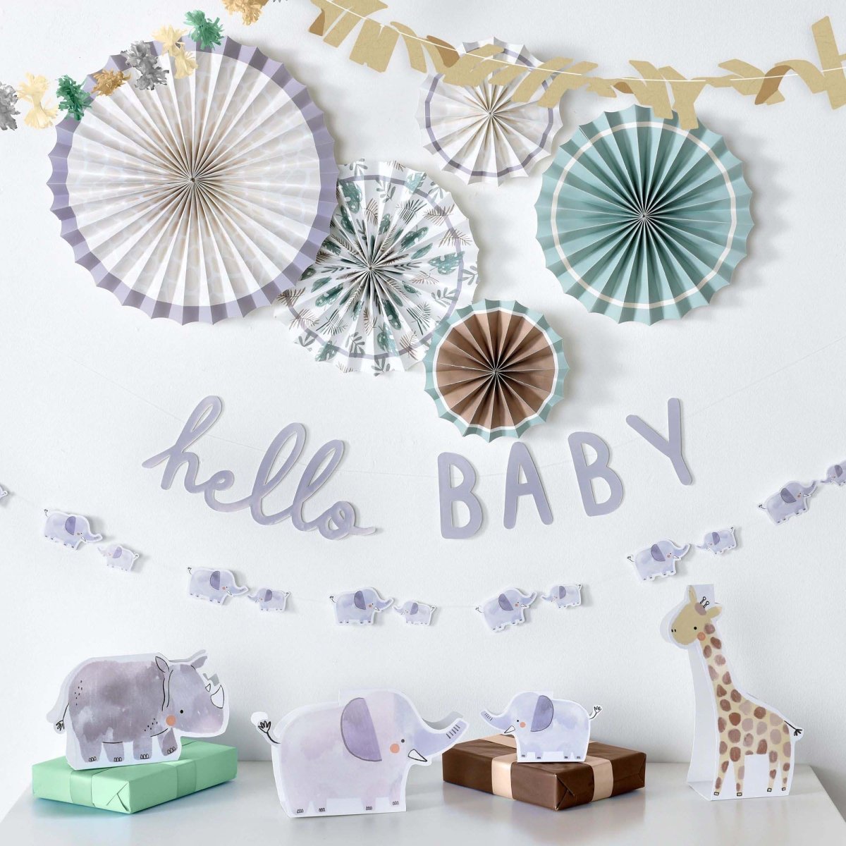 AMSCAN CA Baby Shower Soft Jungle Room Decorating Kit, 13 Count