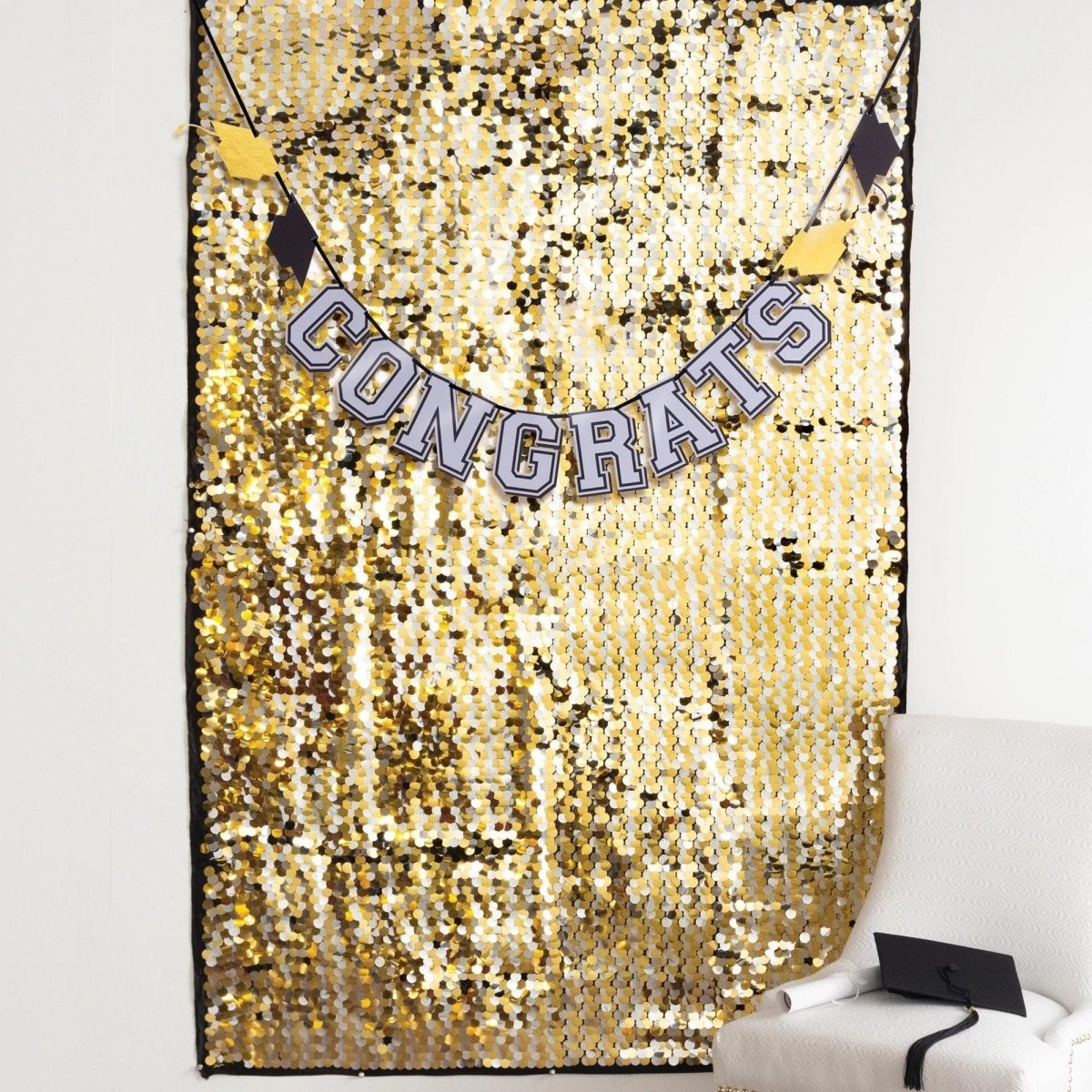 AMSCAN CA Graduation Graduation Backdrop "Congrats", Gold Shimmer